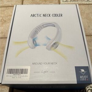 Neck Fan With Cooling Plate